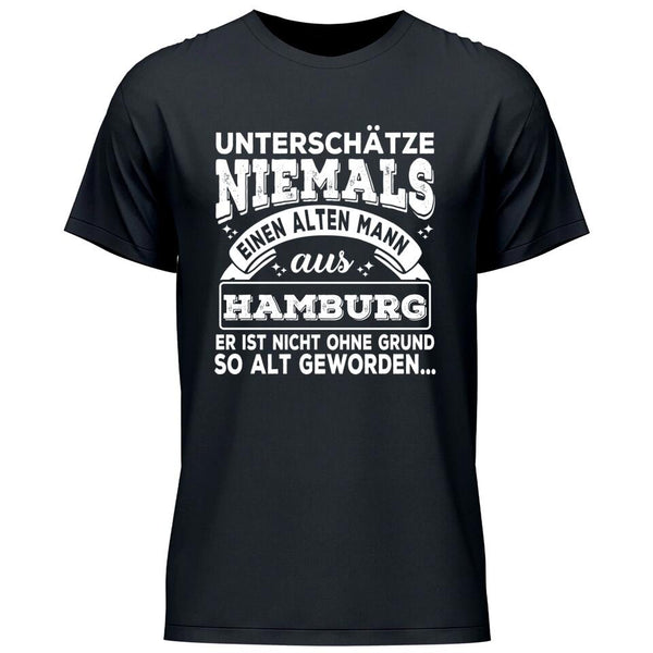 Unterschätze niemals einen alten Mann aus - Personalisierbares T-Shirt