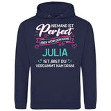 Niemand ist Perfect, aber… - Personalisierbarer Hoodie (Unisex)